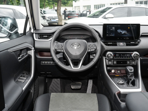 4600x1855x1685 トヨタRav4 2023 オート 双エンジン E 左方向 SUV 車 電動車
