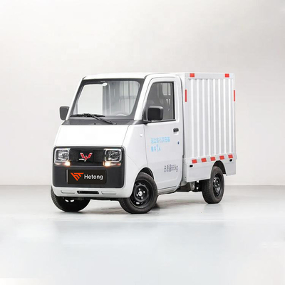 緑とピンクのウーリングE10EV エクスプレス 電気自動車の配送用専用車