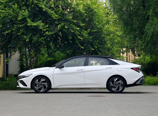 2022年 ハンダイ エラントラ SUV 車用エアバッグ 4 ガソリンデザイン 北京・ハンダイ オート
