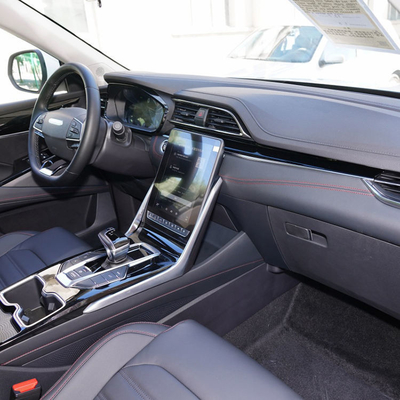 MAXUS EUNIQ6 中型電気SUV パーソナライズ可能な機能と広いスペース