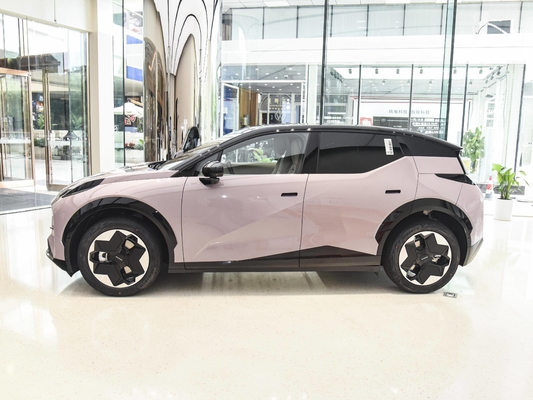ジーリーゼークXSUV 2023 560kmの走行距離と5ドアボディの最新の中国エネルギー車両