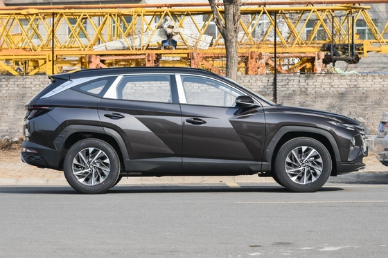 北京ハインダイ ツーソン 5ドア 5人乗り ガソリンカー 4WD SUV ルックス型 コンパクトモデル SUV