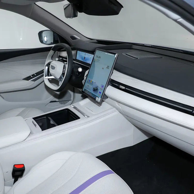 2024 ジーリー・シングルー L エナジーカー 5人座セダン 1.5TD  benzin  benzin SUV 赤/青