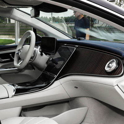 5人座電動車 2022 メルセデス・ベンツ EQA 260 高速とスマート技術