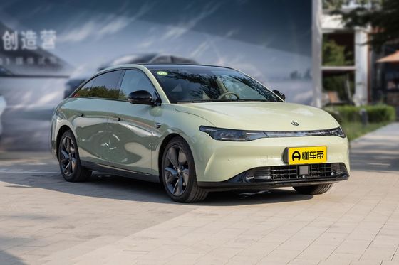 100%電動運転型 リンパオ C01 白/青または他の電気自動車の充電
