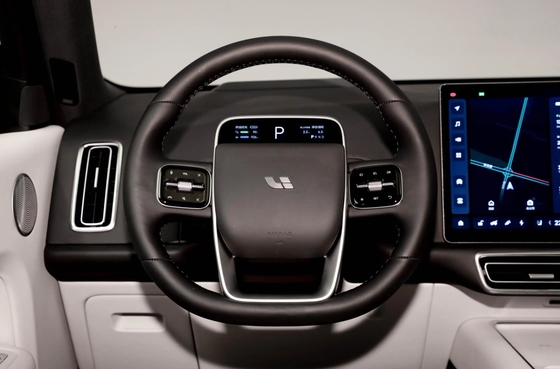 リONE L9 電動SUV 三重リチウム電池と左手方向車