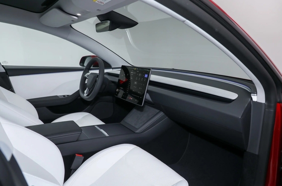 テスラ・モデル3 高速電気自動車 556 Km 走行距離 5 席 エネルギー 左手駆動