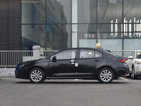 エネルギー トヨタ コロラ E-cvt ハイブリッド 車 双エンジンの最大トルク 207 N.m