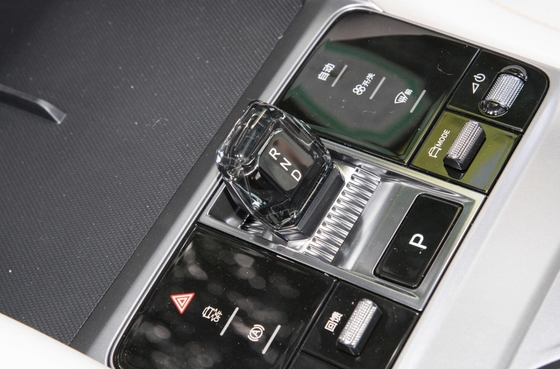 650 Km の走行距離 5 シート 4 輪 BYD ソングプラス EV SUV エンジン Ps 333 と カーブ重量 2300