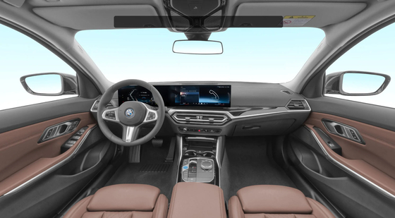 最大出力 210kW 最大トルク 400N.m 2023 BMW i3 eDrive 純電気 長距離592km