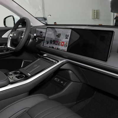 カスタマイズされた 2024 スマート XPeng G9 EV 電動車 500 KM ロングレンジ