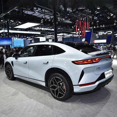 BYD SONG L 4WD EVカー 602 Km 範囲 5 ドア 5 座席 SUV お客様の要求のために