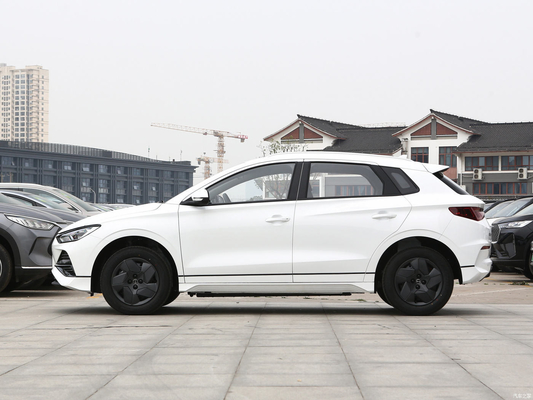 BYD E2 電動車 2023 走行距離401km 充電時間0.5時間 最大速度130km/h