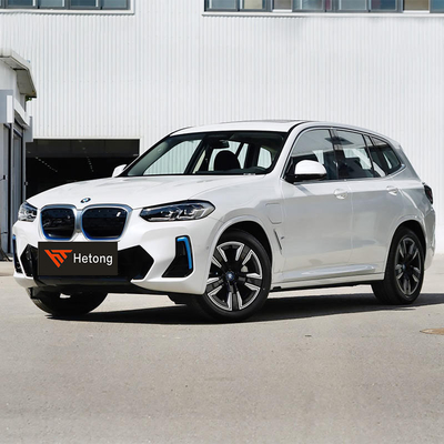 2022年 BMWS Ix3 SUV 最大発電量210kWの電気自動車と赤/青のカラーオプション