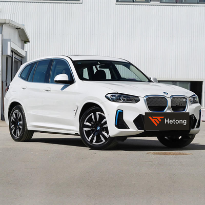 2022年 BMWS Ix3 SUV 最大発電量210kWの電気自動車と赤/青のカラーオプション